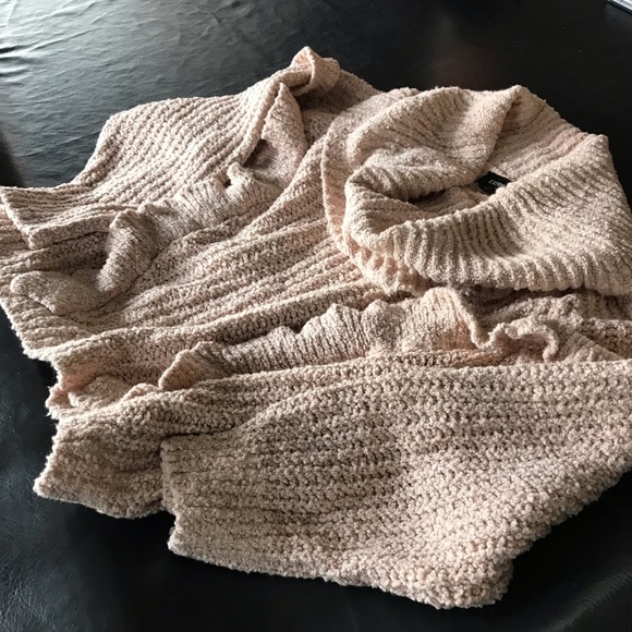 Sweater - Picture 3 of 3